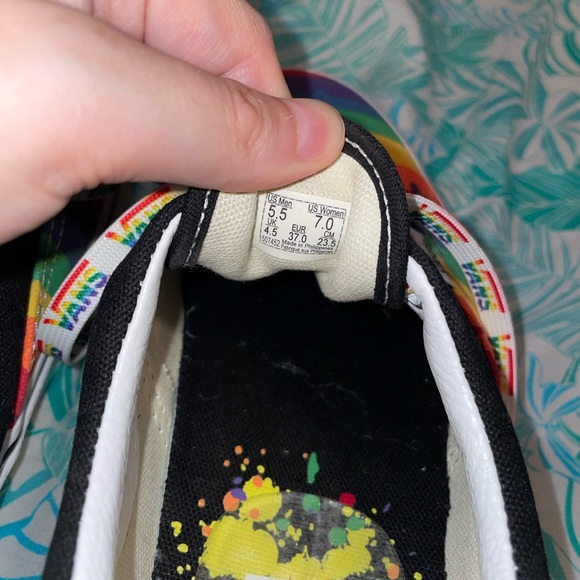 SOLD Rainbow drip pride vans era - Picture 4 of 4